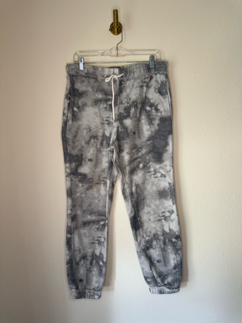 No Boundaries Tie Dye Jogger Sweatpants Gray Black Women’s size Large